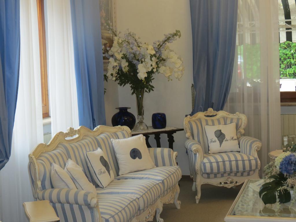 Hotel Tirreno Форте дей Марми Екстериор снимка